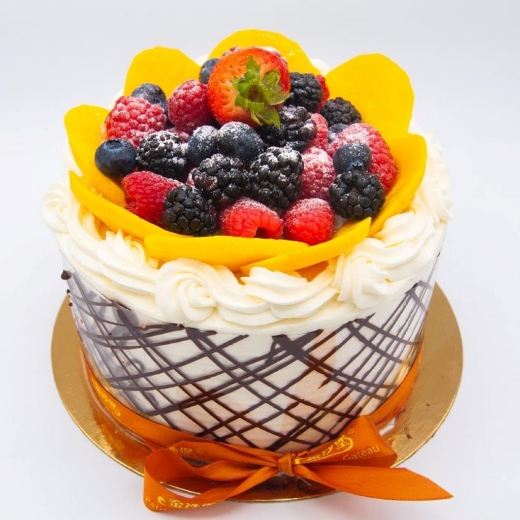 Fresh Fruit Gateaux – Whipped.in